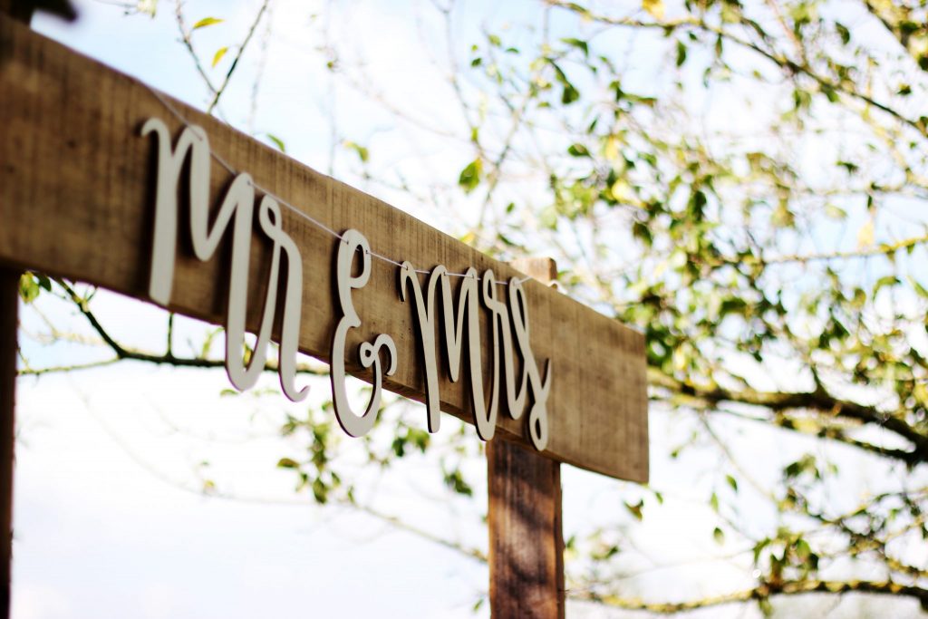 7 Steps To Surviving The Wedding Season