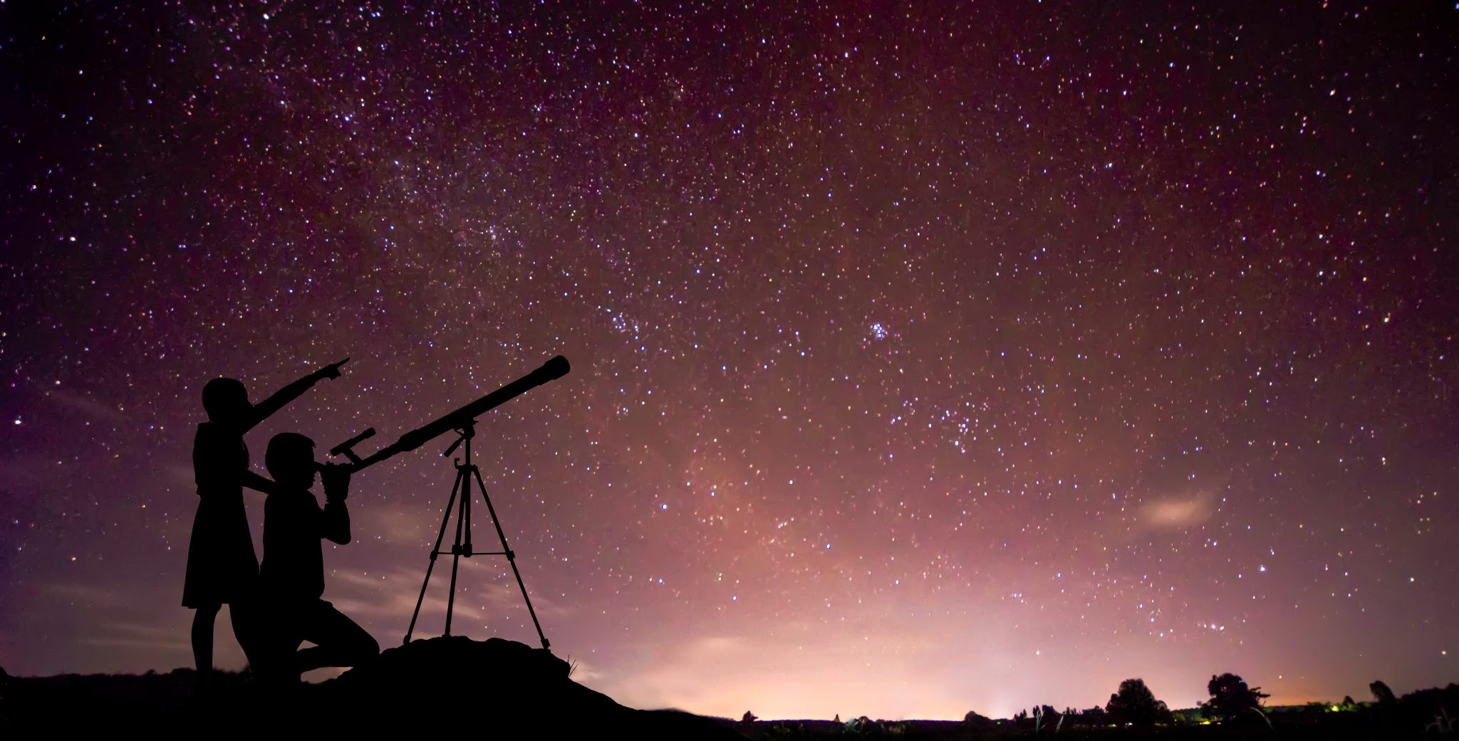 Звездное небо в телескоп. Наблюдение за звездами. Телескоп наблюдение за звездами. Наблюдение звездного неба. Звездное небо телескоп.