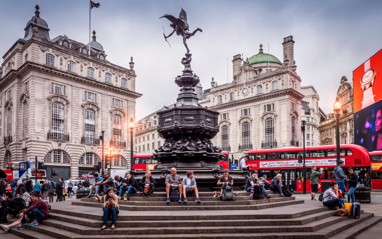 London S Piccadilly Circus A Proposed New Prayer Facility Versus The Far Right The Muslim Vibe