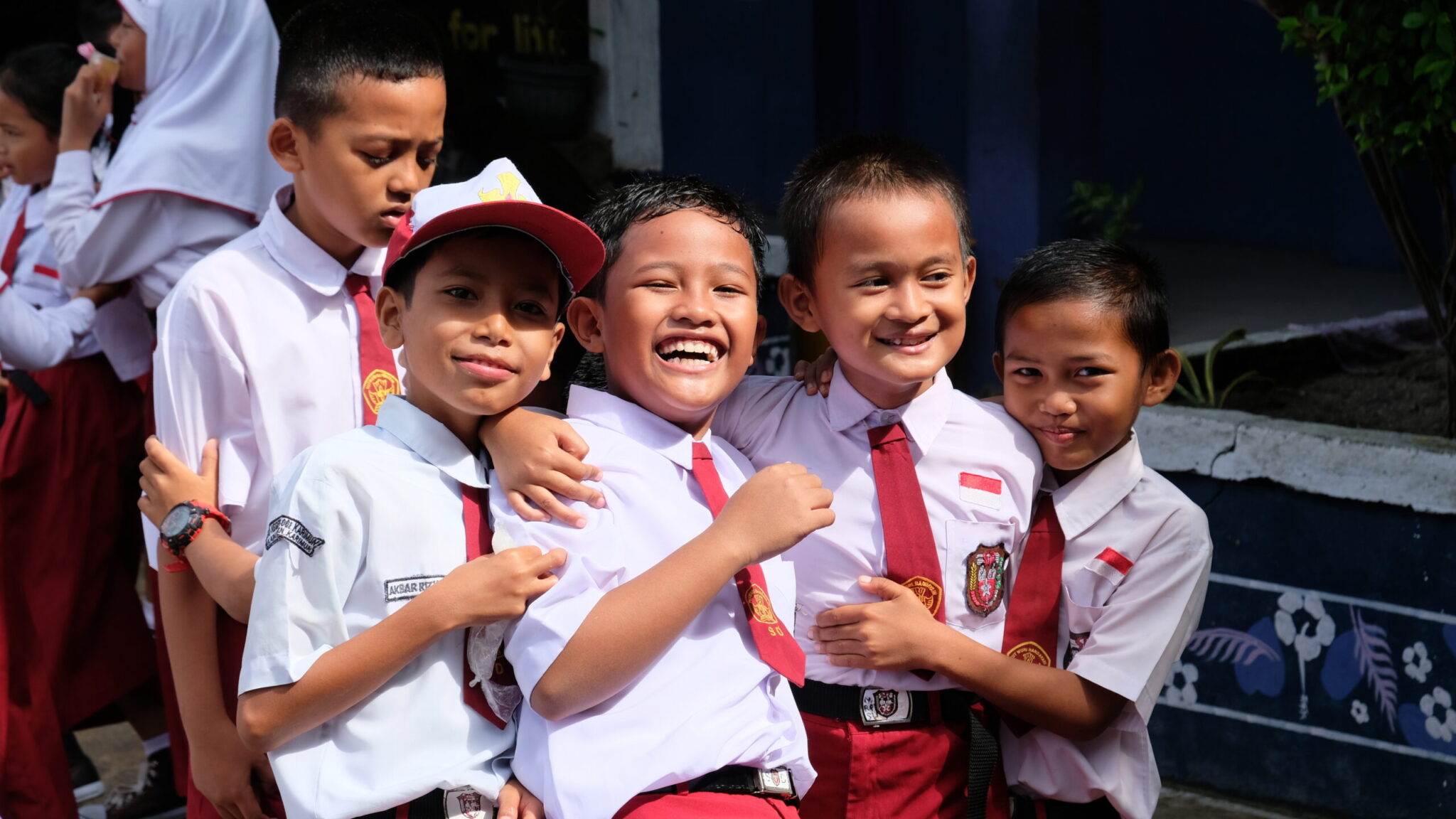 Anak anak video. Индонезия ковид. Anak. Anak SD ZX. Indonesian School.